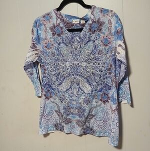 Cato ladies long sleeve Pullover top.  Size large